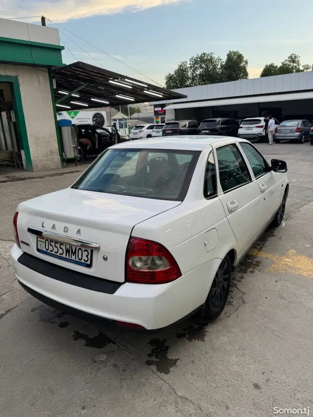Lada (ВАЗ) Priora 2015 · 1.6 MT