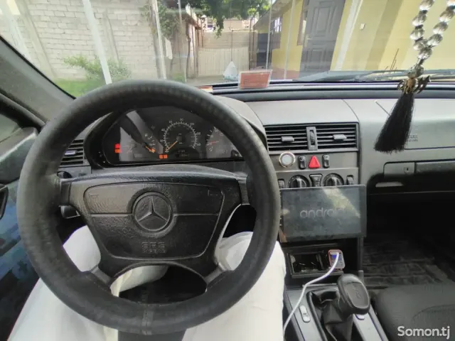 Mercedes-Benz C class 1996 · 2.0 MT