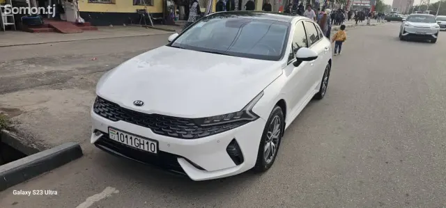 Kia K5 2023 · 2.0 AT