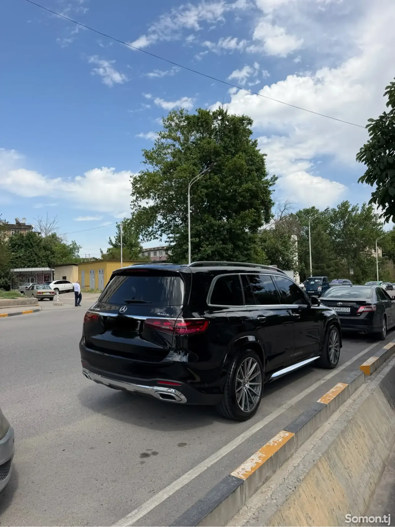 Mercedes-Benz GLS 2023 · 4.5 AT