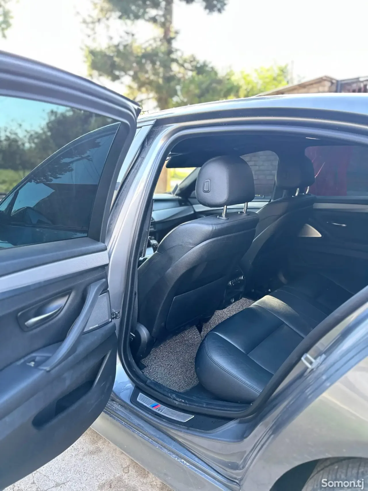 BMW 5 series 2014 · 3.0 AT