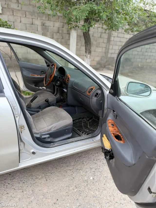 Daewoo Nubira 2000 · MT