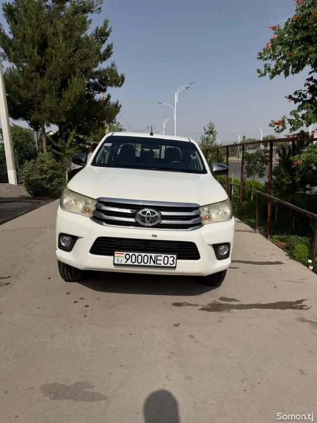 Toyota Hilux 2016 · 2.7 AT