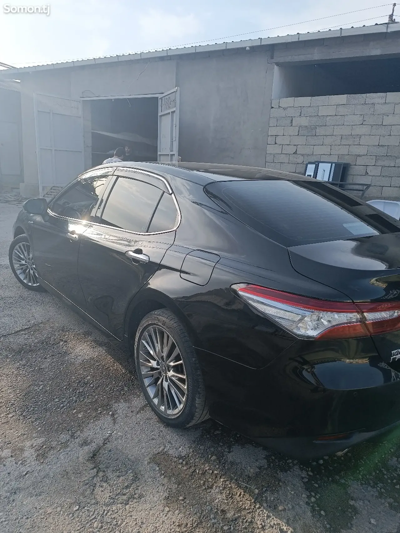 Toyota Camry 2019 · 2.5 AT