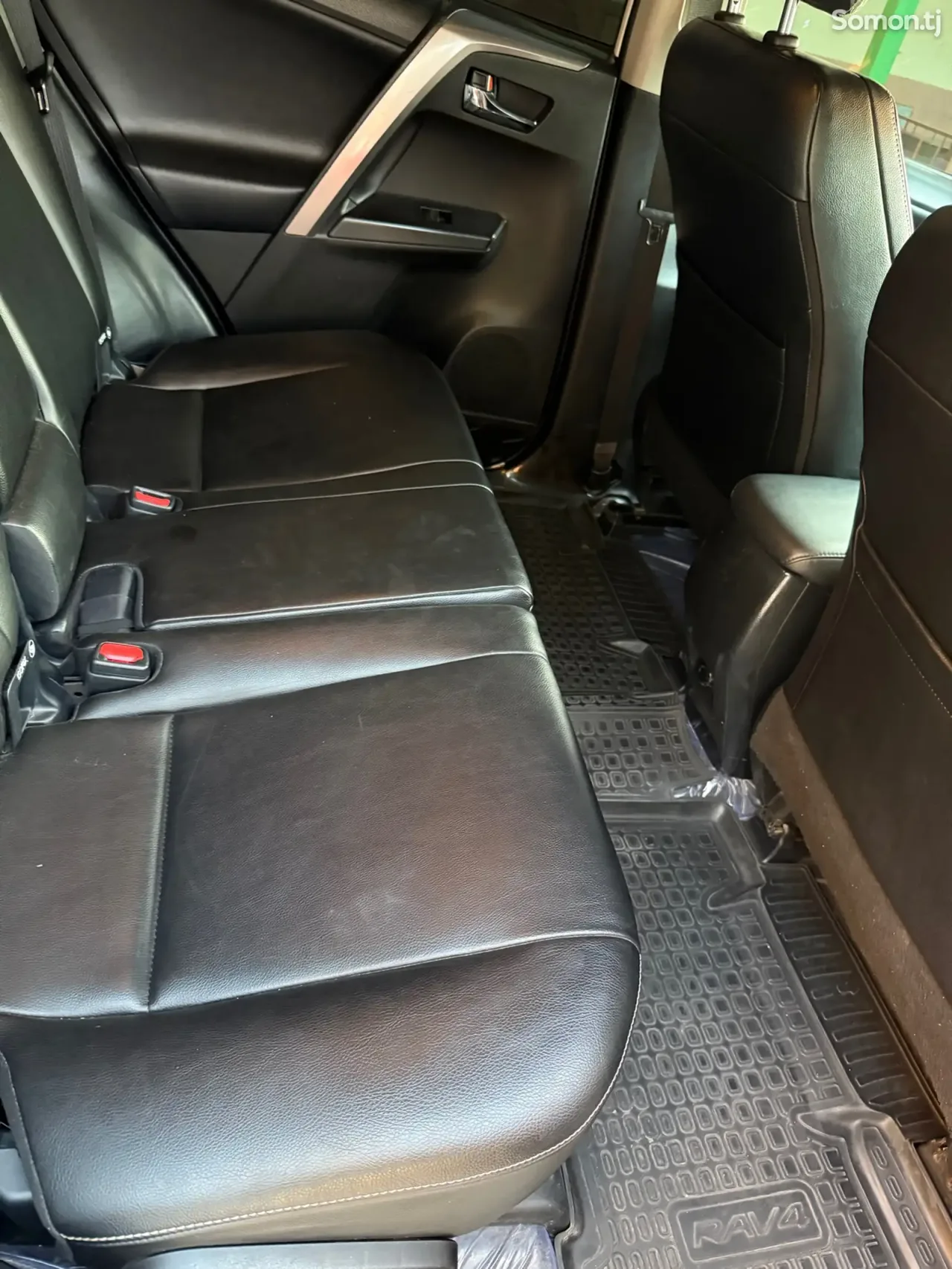 Toyota RAV 4 2019 · 2.5 AT