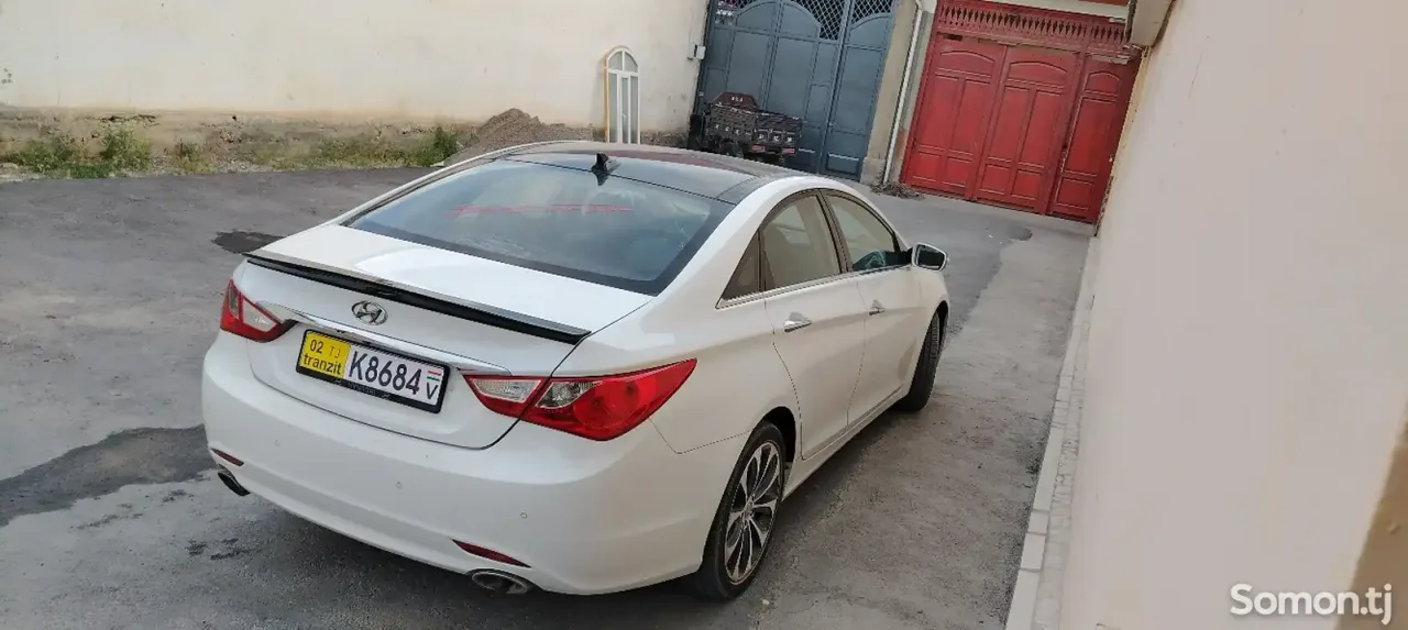 Hyundai Sonata 2010 · 2.0 AT