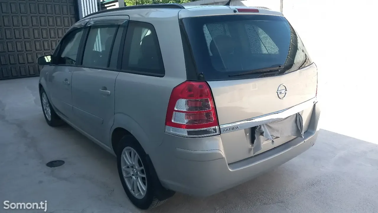 Opel Zafira 2008 · 1.8 MT