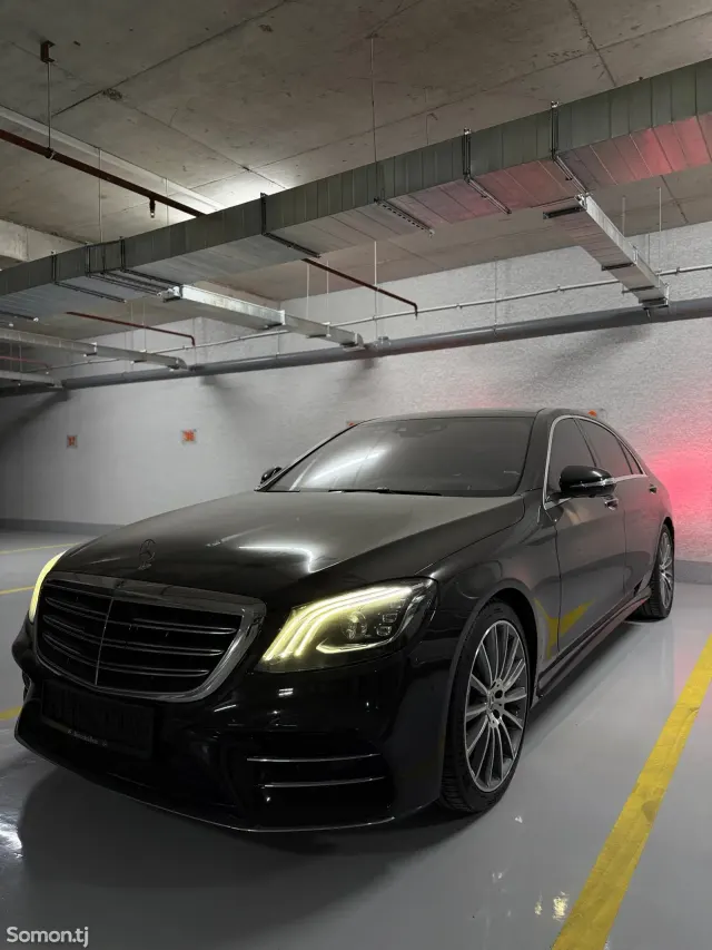 Mercedes-Benz S class 2018 · 4.5 AT