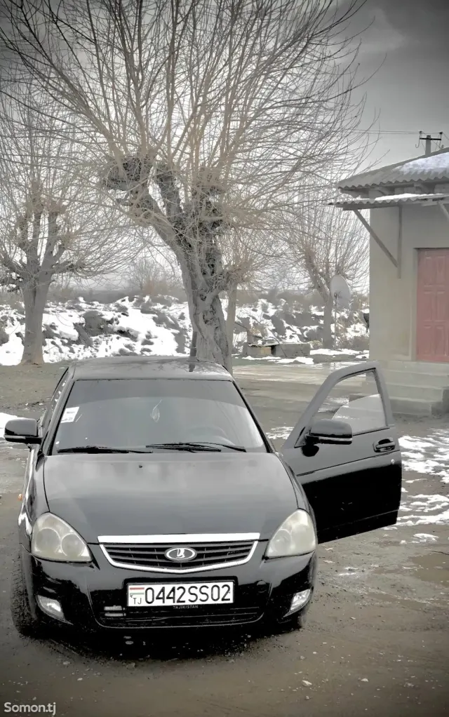 Lada (ВАЗ) Priora 2010 · 1.6 MT