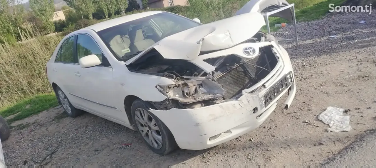 Toyota Camry 2008 · 2.4 AT