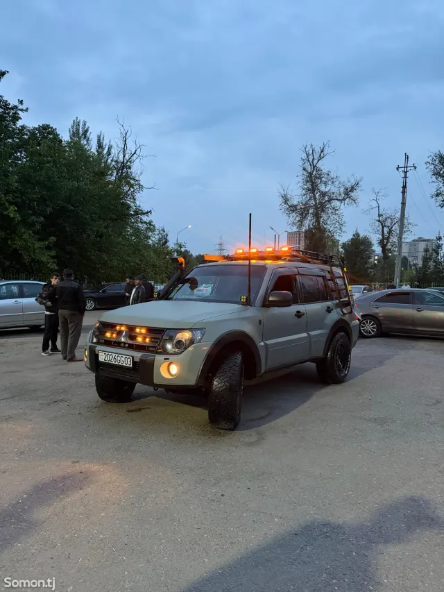 Mitsubishi Pajero 2007 · 3.8 AT