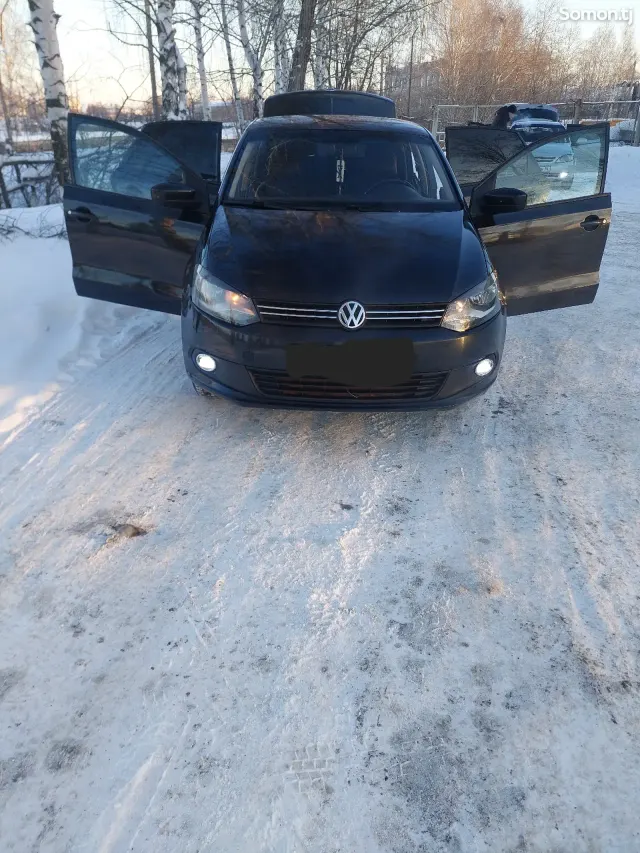 Volkswagen Polo 2013 · 1.6 MT