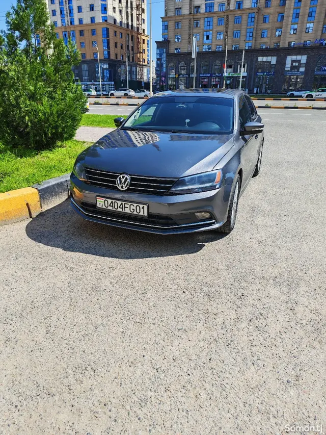 Volkswagen Jetta 2016 · 2.0 AT