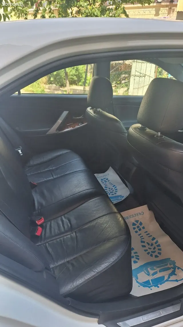 Toyota Camry 2011 · 3.5 AT