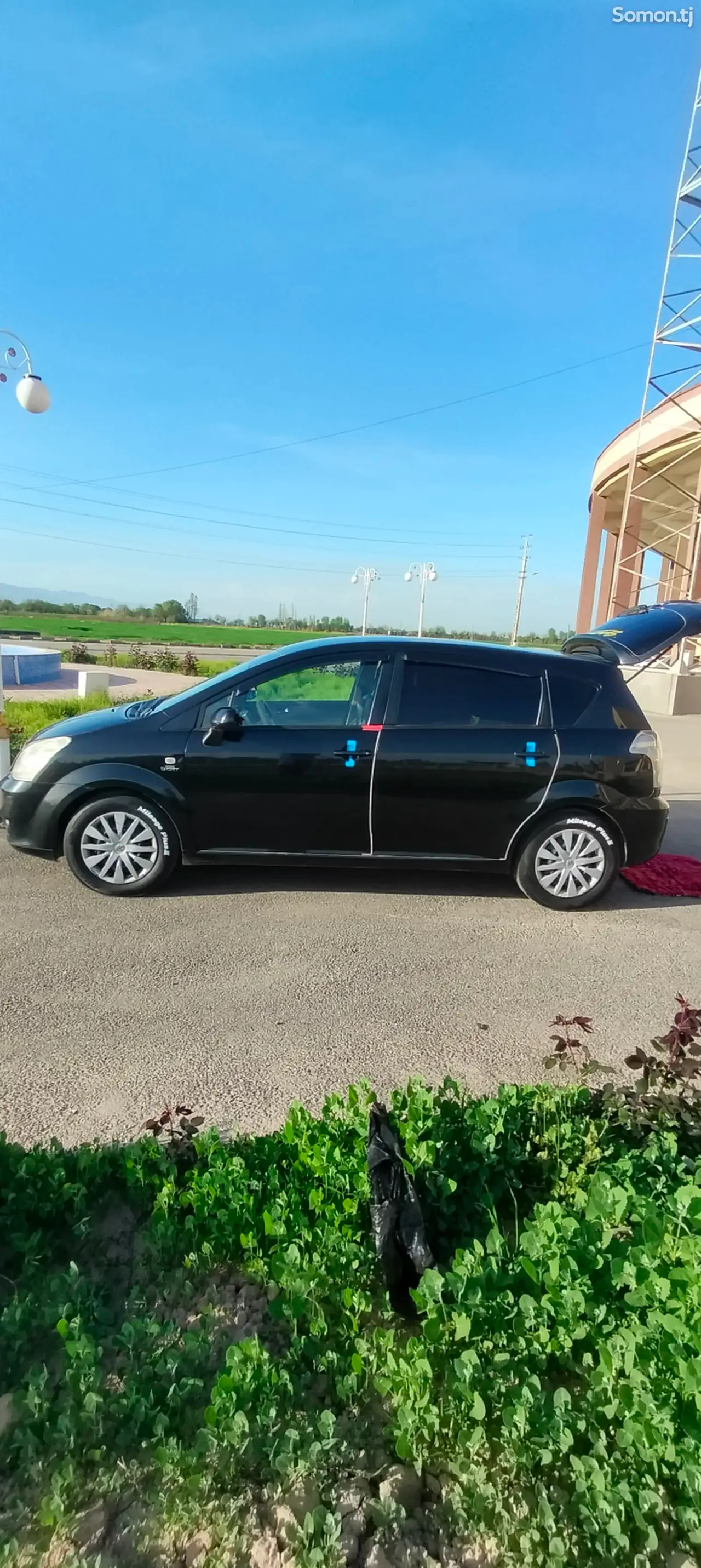 Toyota Verso 2006 · 2.2 MT