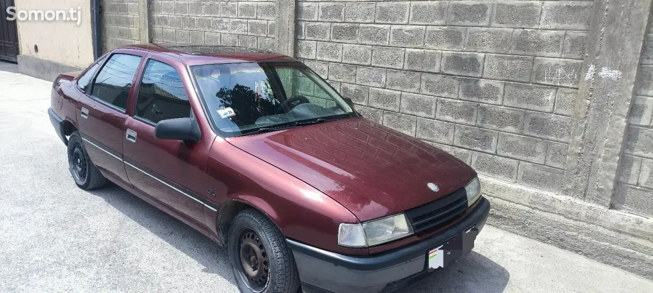 Opel Vectra A 1991 · 1.6 MT