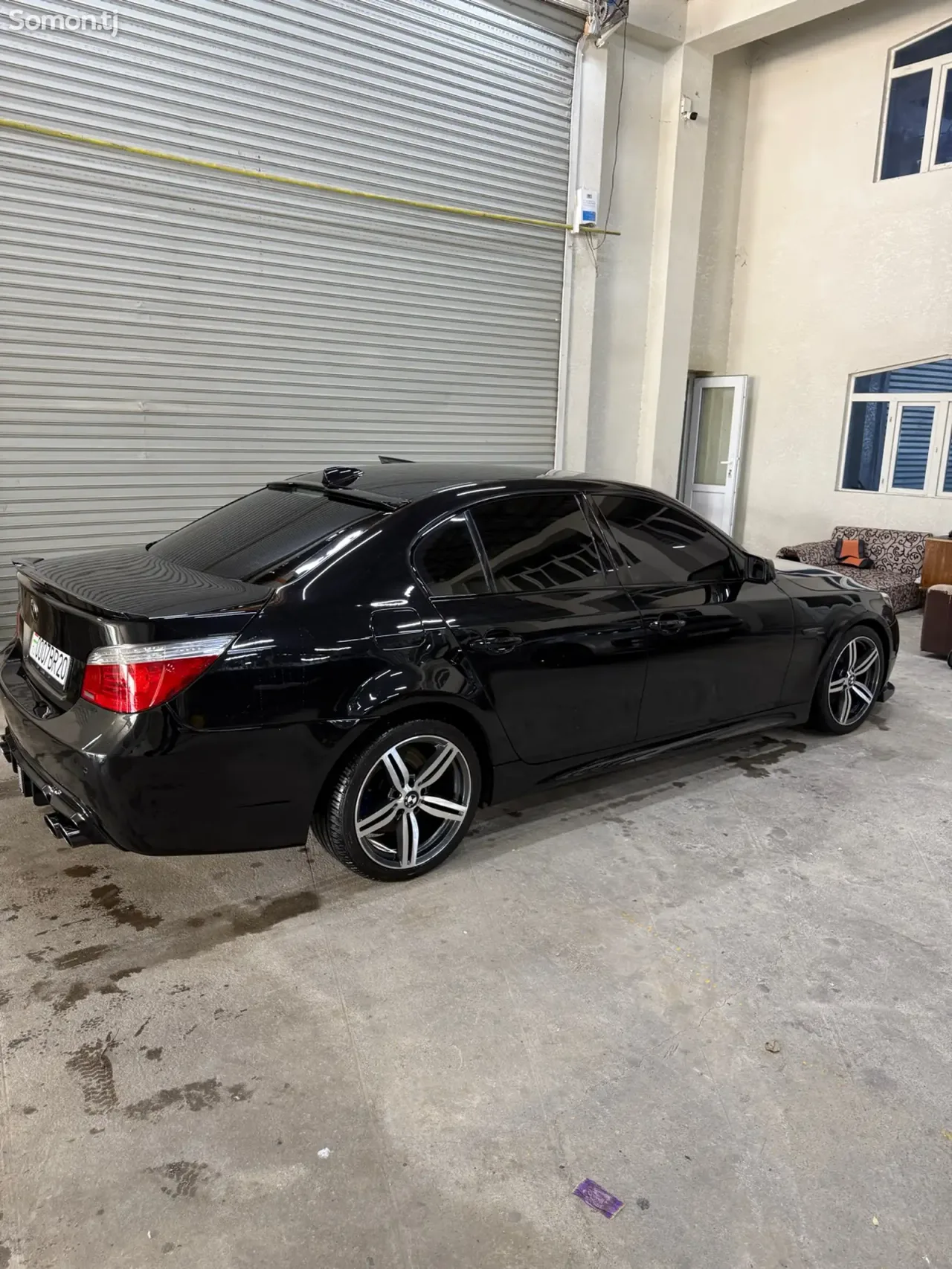 BMW 5 series 2009 · 4.8 AMT