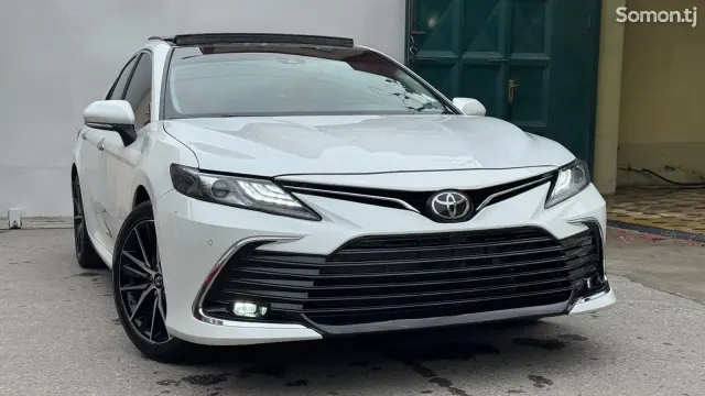Toyota Camry 2018 · 3.5 AT