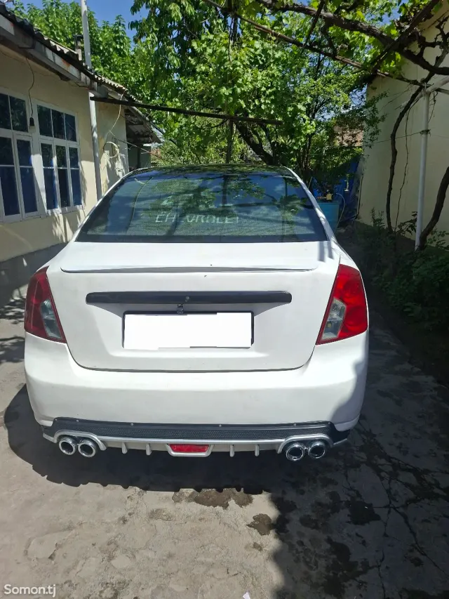 Chevrolet Lacetti 2005 · 1.6 MT