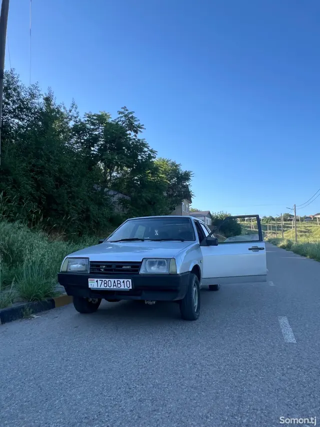 Lada (ВАЗ) 21099 1999 · 1.6 MT