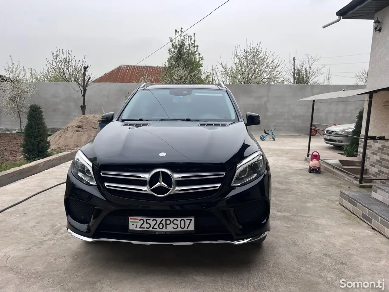 Mercedes-Benz GLE class 2016 · 3.0 AT