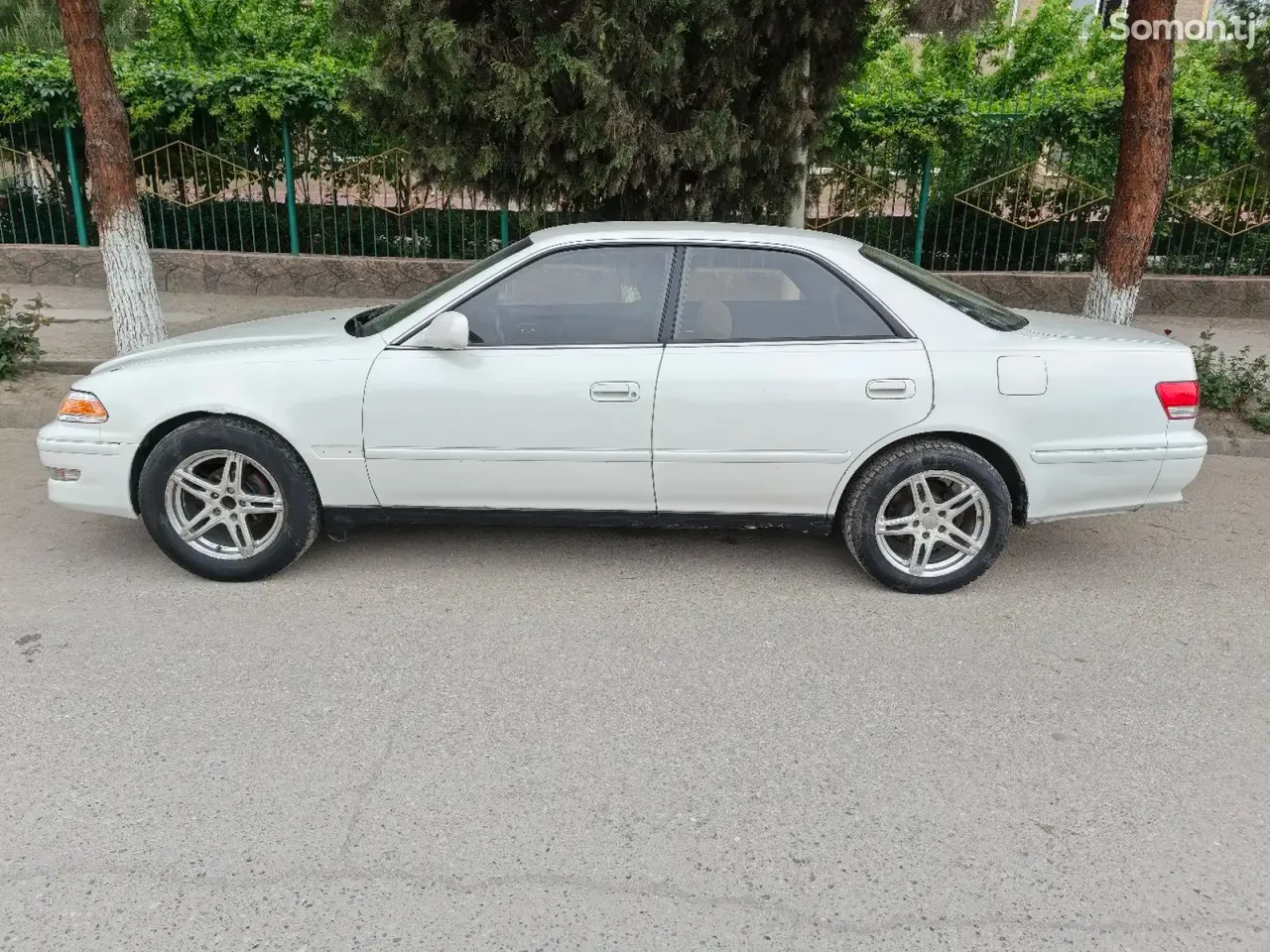 Toyota Mark II 1999 · 2.0 AT