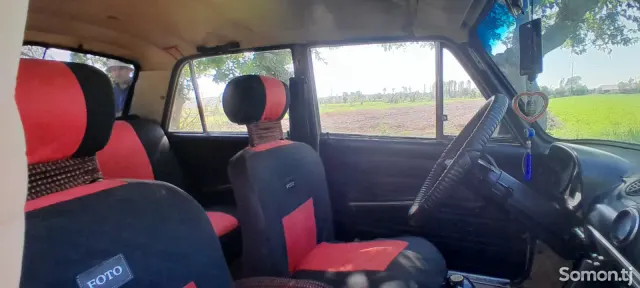 Lada (ВАЗ) 2106 1986 · 1.6 MT