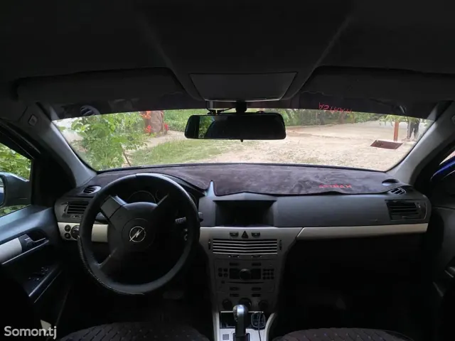 Opel Astra H 2007 · 1.8 AT