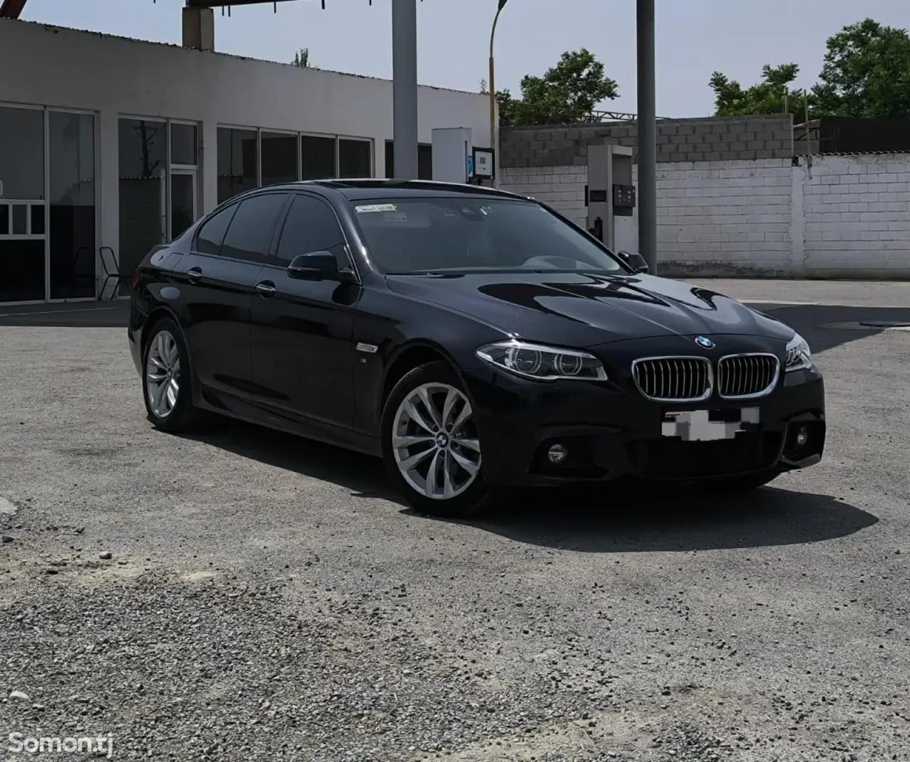 BMW 5 series 2015 · 2.0 AT