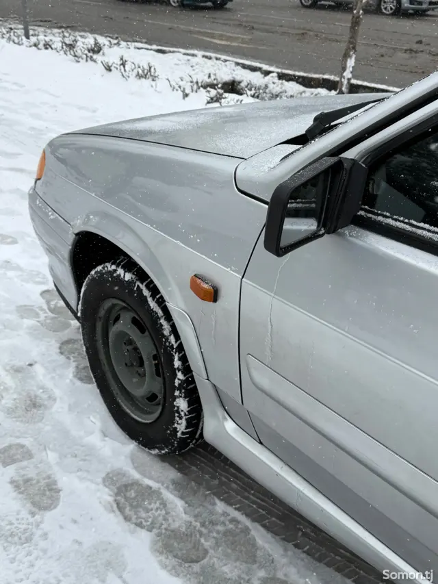 Lada (ВАЗ) 2115 2006 · 1.6 MT