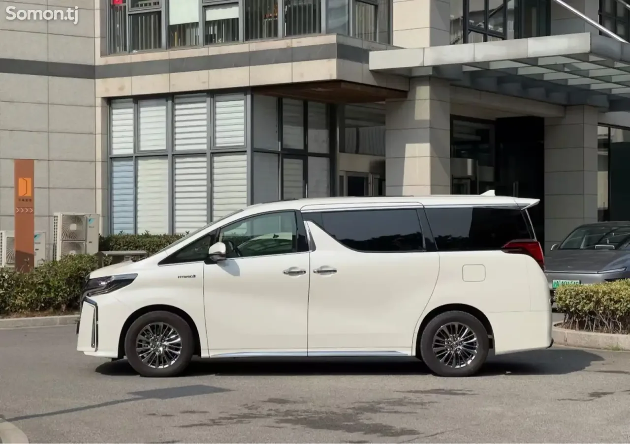 Toyota Alphard 2023 · 2.5 AT