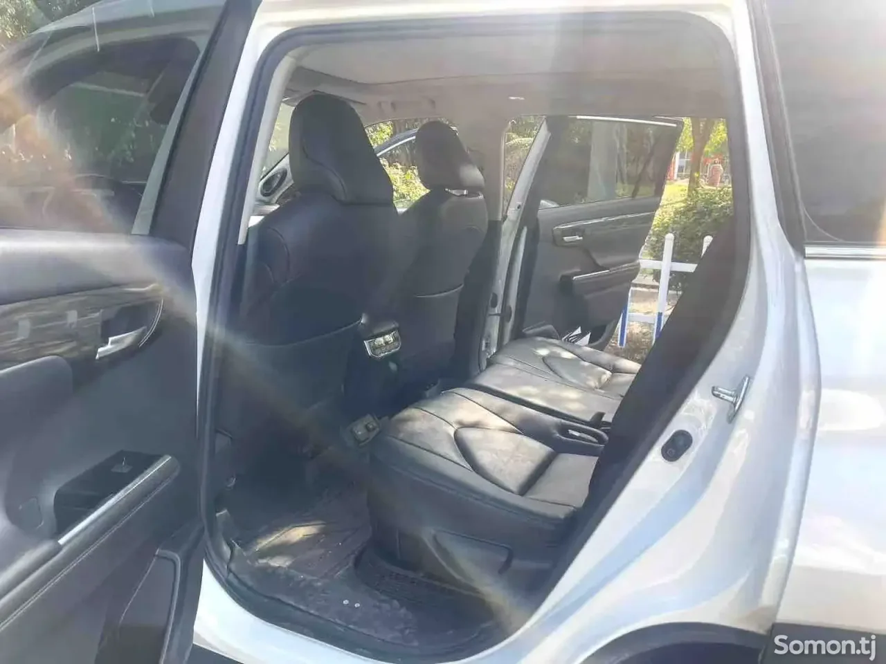 Toyota Highlander 2023 · 2.5 AT