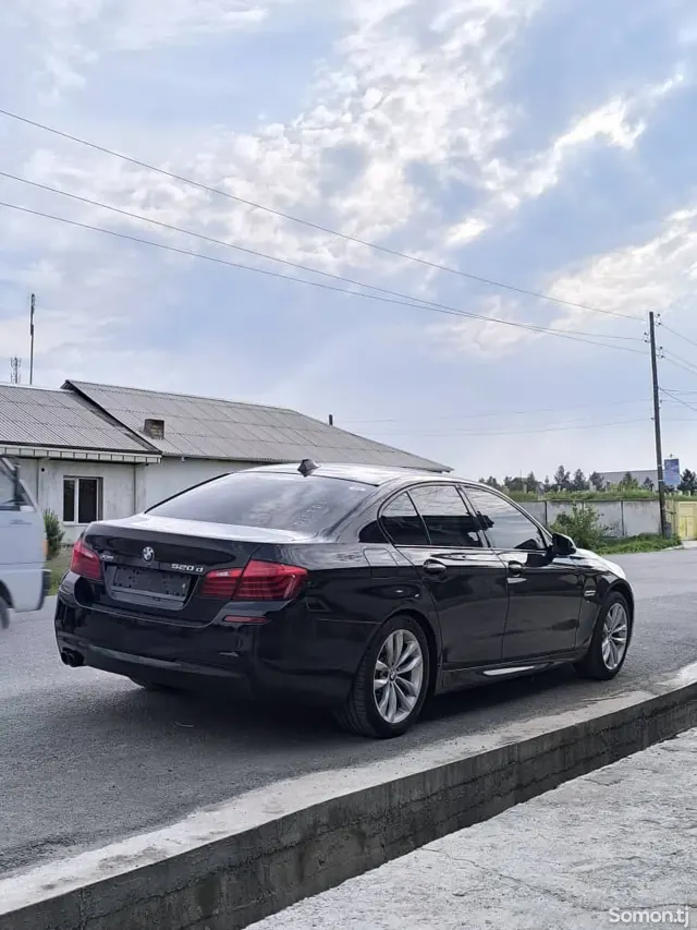 BMW 5 series 2015 · 2.0 AT
