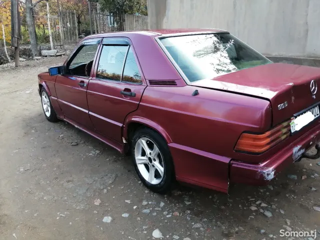 Mercedes-Benz W201 1992 · 2.2 MT