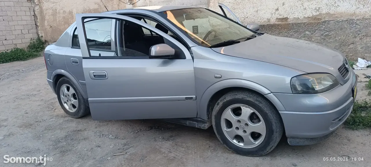 Opel Astra G 2000 · 1.6 MT