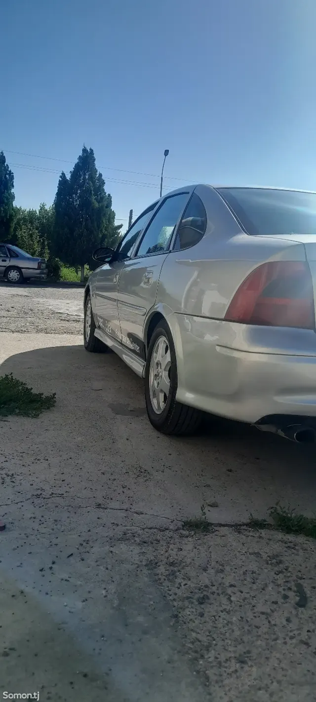 Opel Vectra B 2000 · 1.8 MT