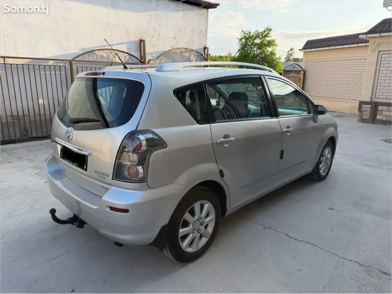 Toyota Corolla Verso 2008 · 2.2 MT