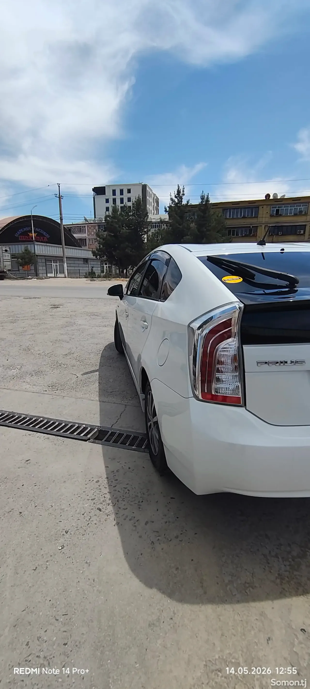 Toyota Prius 2014 · 1.8 AMT