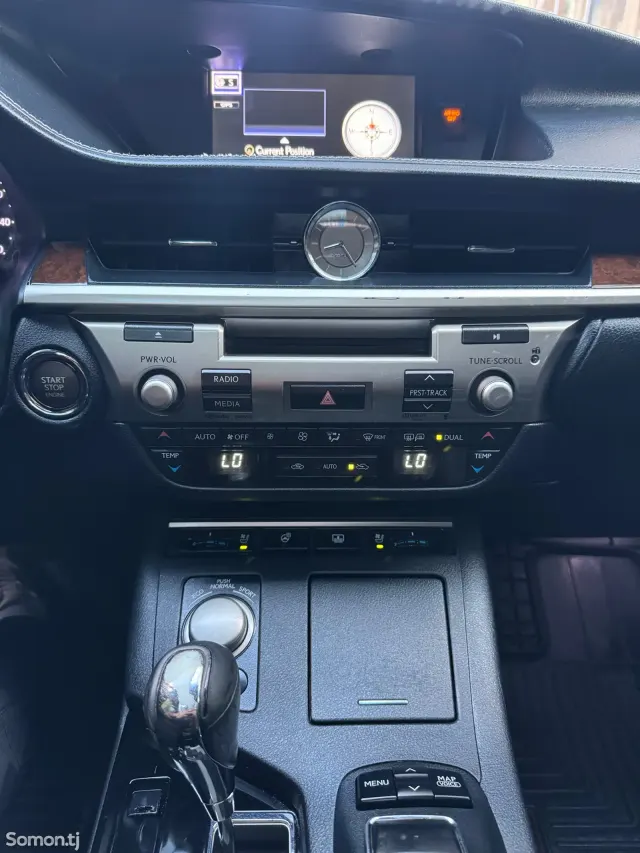 Lexus ES series 2014 · 3.5 AT