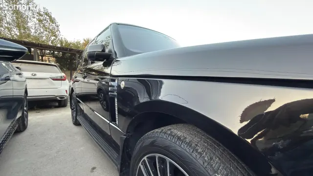 Land Rover Vogue 2011 · 4.4 AT