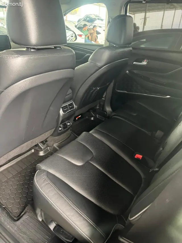 Hyundai Santa Fe 2022 · 2.5 AT