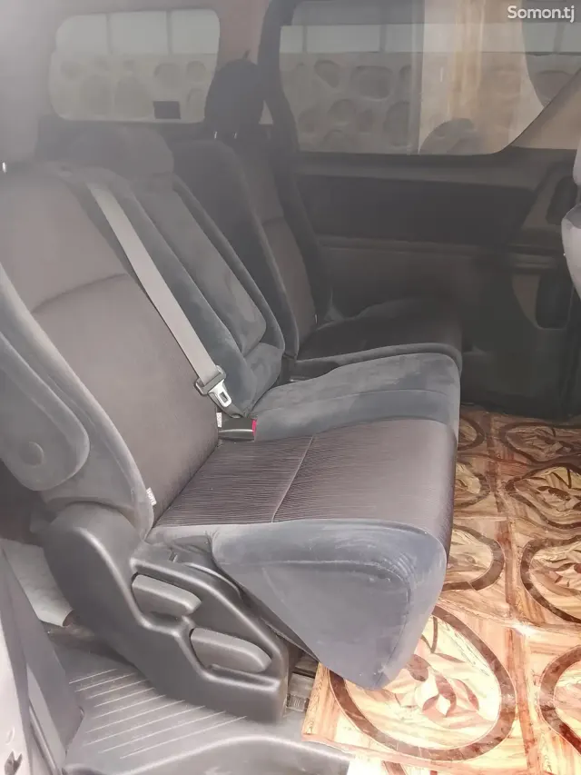 Toyota Vellfire 2008 · 2.4 AT