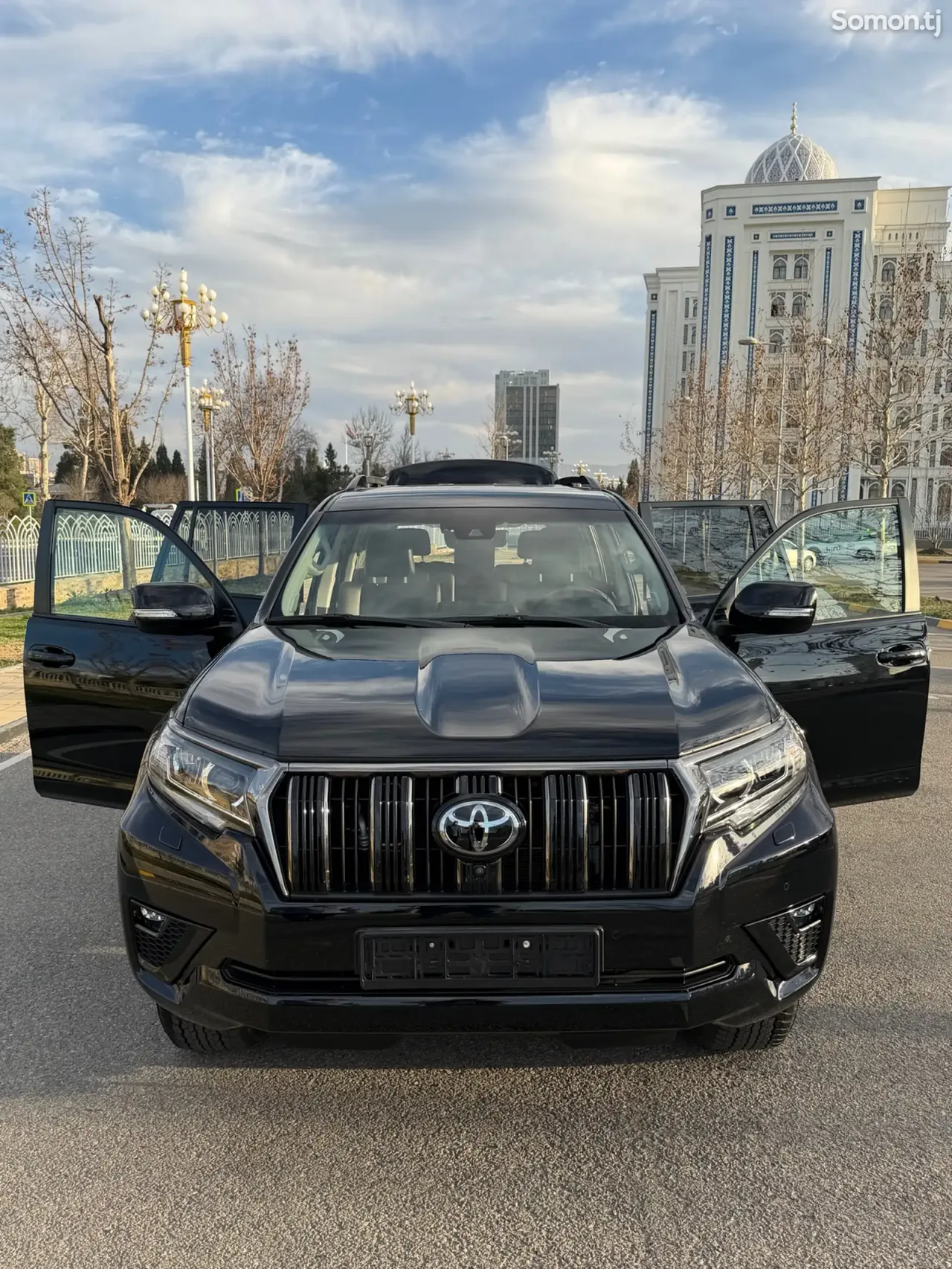 Toyota Land Cruiser Prado 2022 · 3.0 AT