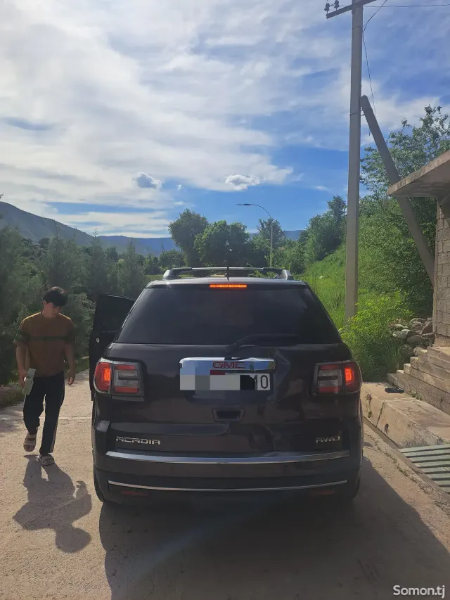 GMC Acadia 2015 · 3.6 AT