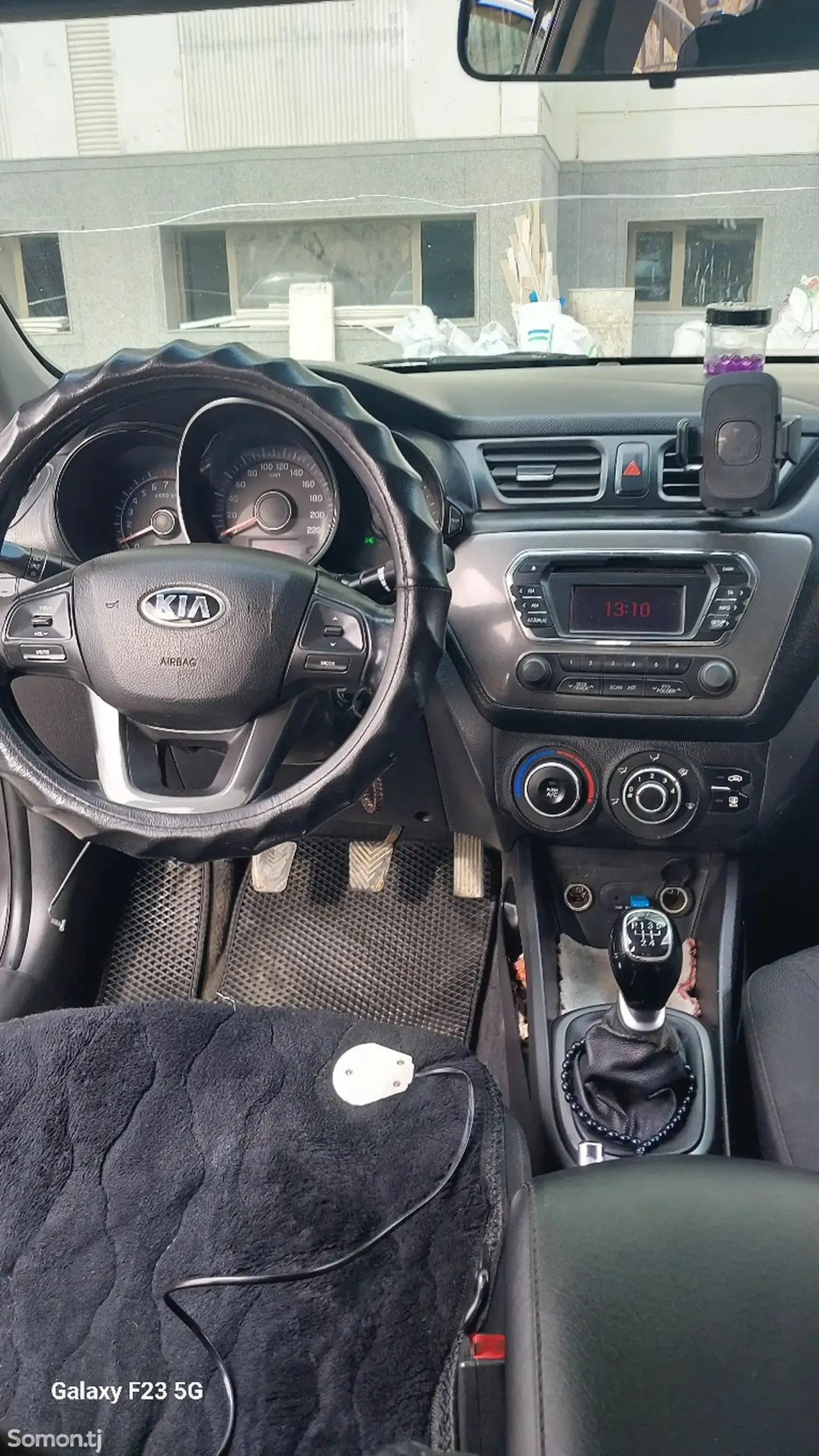 Kia Rio 2015 · 1.4 MT