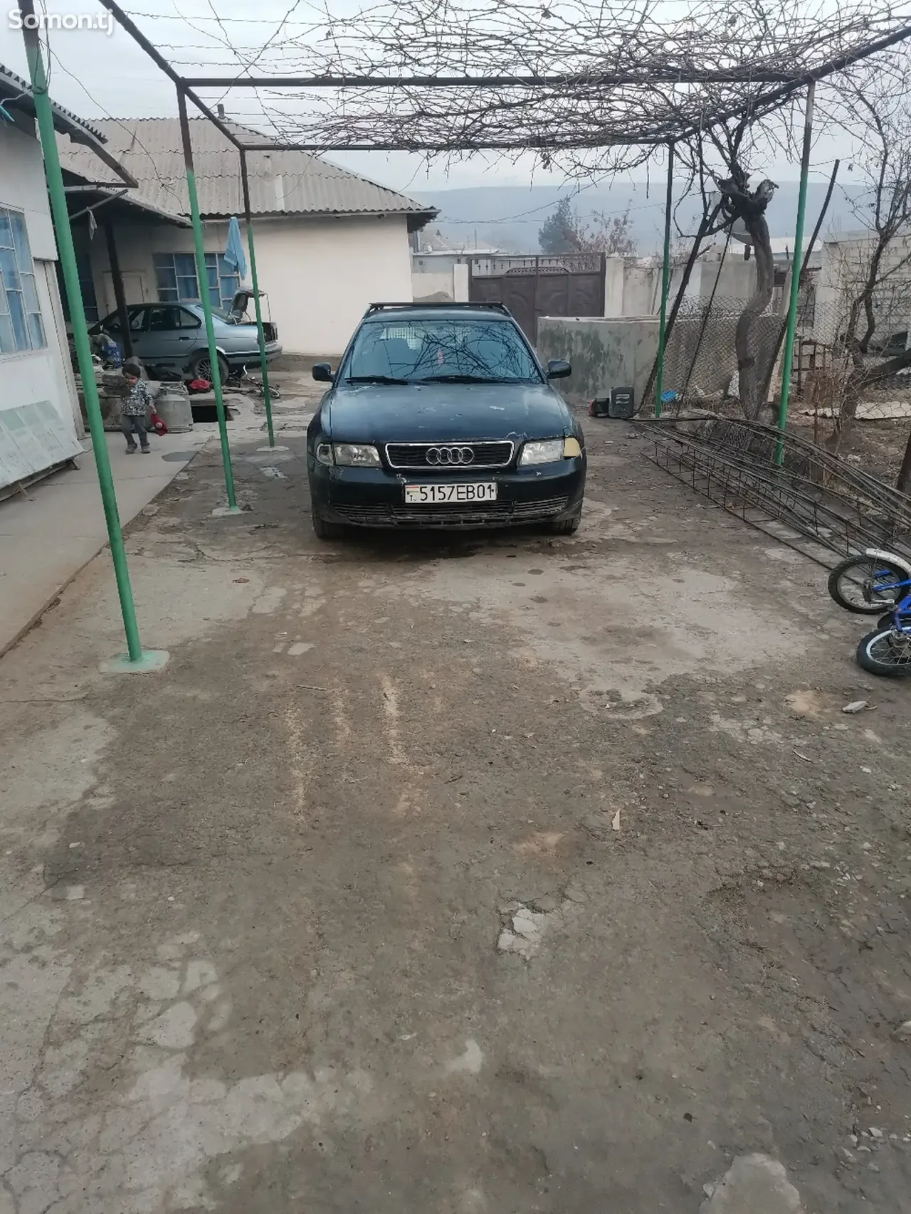 Audi A4 1998 · 1.6 MT