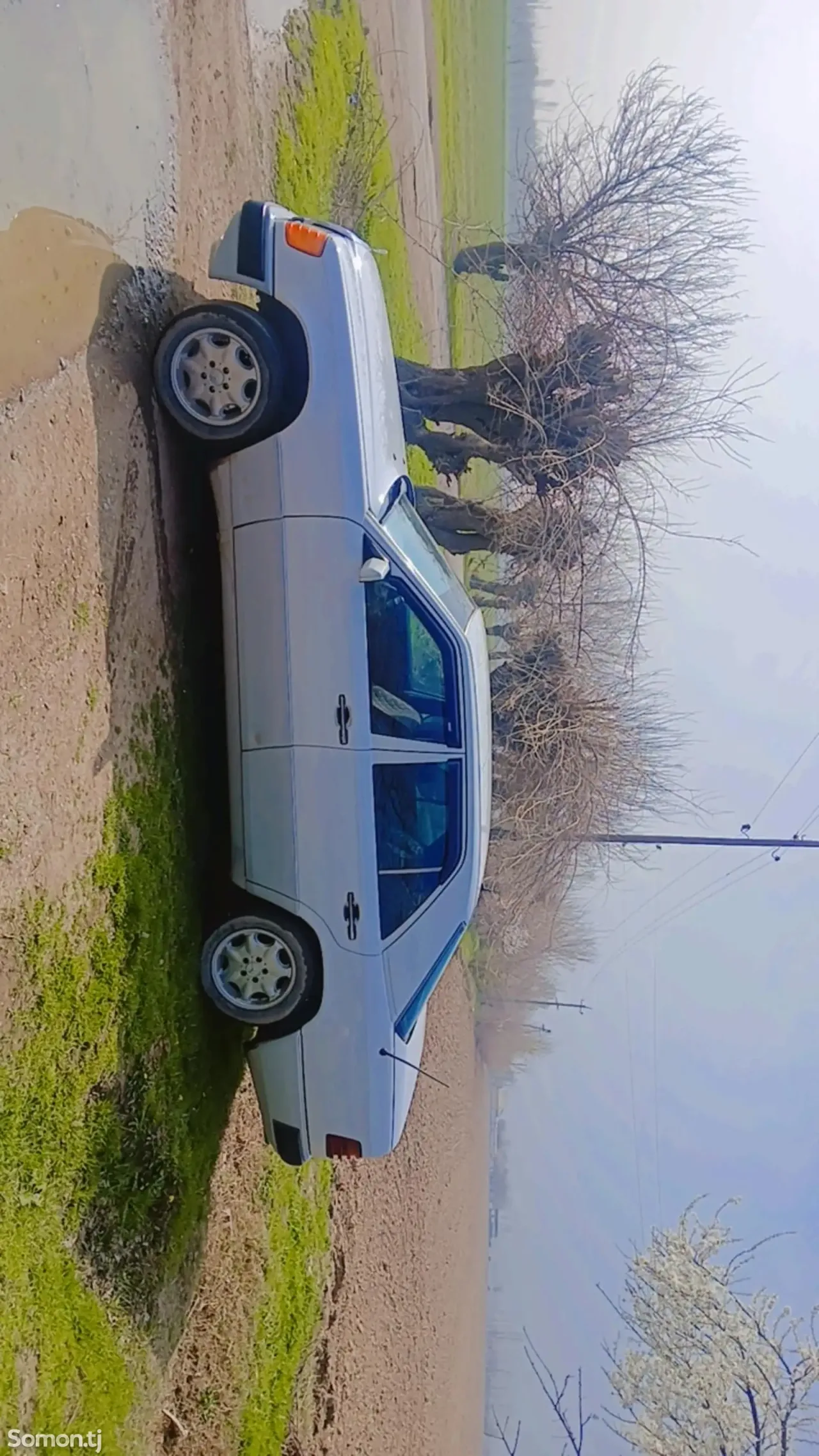 Mercedes-Benz W124 1991 · 2.0 MT