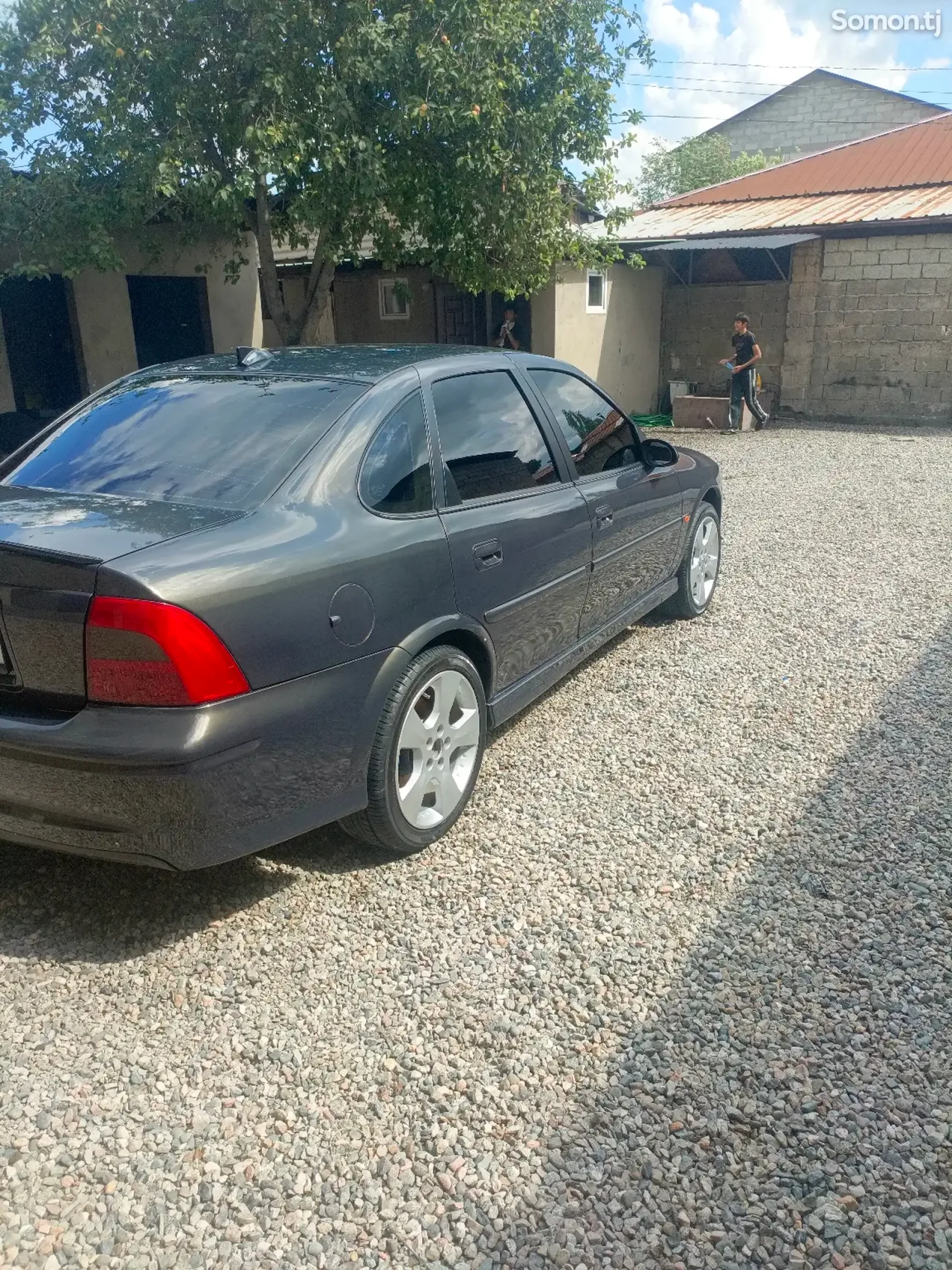 Opel Vectra B 2000 · 1.8 MT