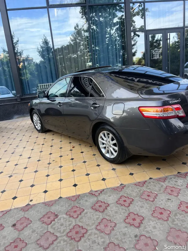 Toyota Camry 2011 · 2.5 AT