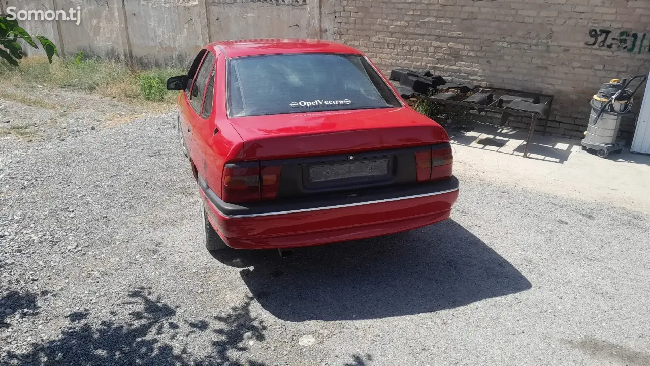 Opel Vectra A 1996 · 1.6 MT